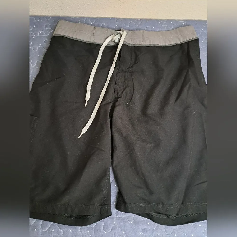 Old Navy black board swim shorts size 34